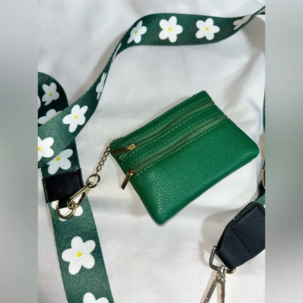 Phone Holder Coin Purse 🌼 NWOT Green Faux Leather Floral Strap Crossbody